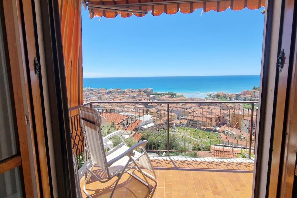 Thekeystudio, La Casa Del Mare Azzurro With Seaview เวนติมิญา ภายนอก รูปภาพ