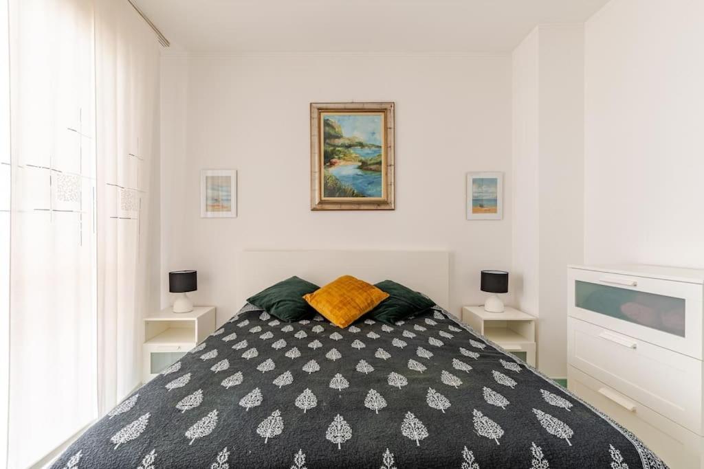 Thekeystudio, La Casa Del Mare Azzurro With Seaview เวนติมิญา ภายนอก รูปภาพ